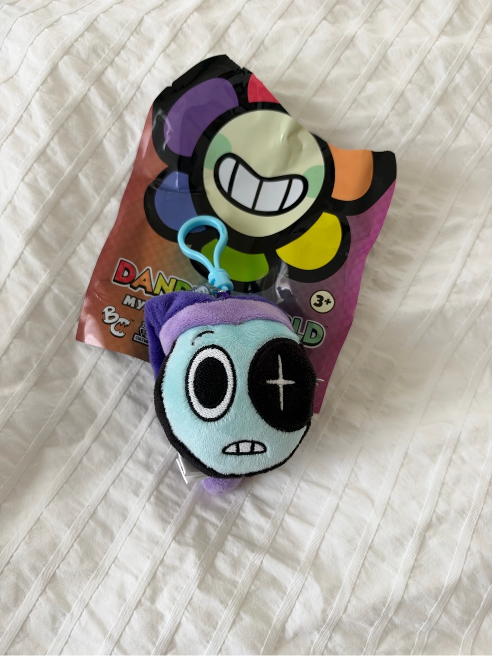 Dandy’s World Astro plushie keychain